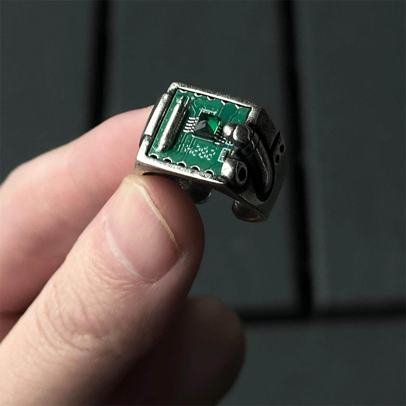 Tech-geïnspireerde PCB-patroon - Tech Inspired Accessories recensie en prijs