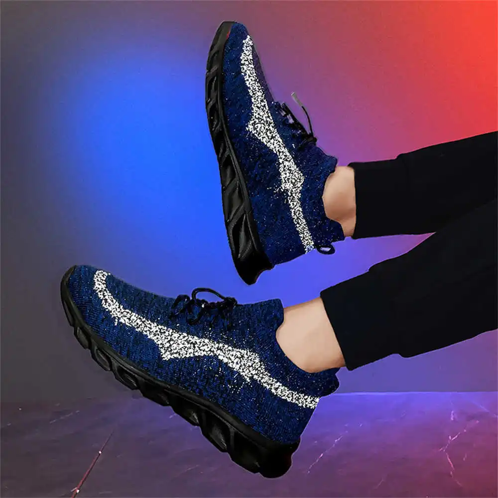 Platte zool veterschoenen paar - Unique Tech Accessories Gifts recensie en prijs